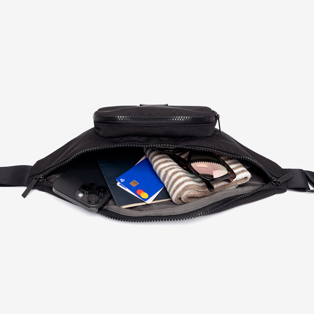 Atlas Crossbody Black Vandra