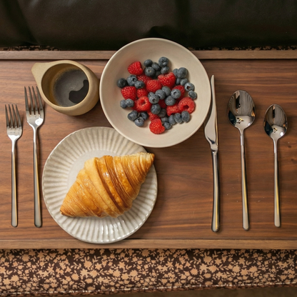 Emilia Mirror 20-Piece Flatware Set
